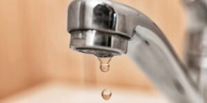 Tropfender Wasserhahn