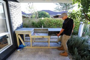 grillecke-im-garten-selber-bauen